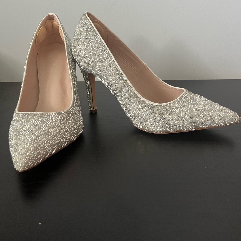 Crystal-Embellished Silver Pointed-Toe Stiletto Heels